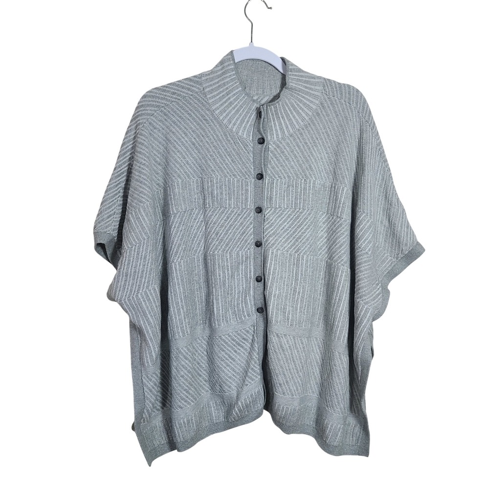 Gray Button‎ Front Knit Poncho Sweater XS/S Mockneck Knit Batwing Neutral